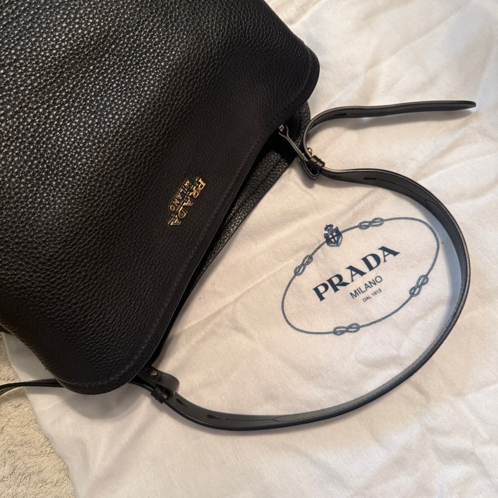 Prada Large Matinée Vitello Daino Shoulder Bag in Nero with Dustbag RARE - Picture 5 of 15